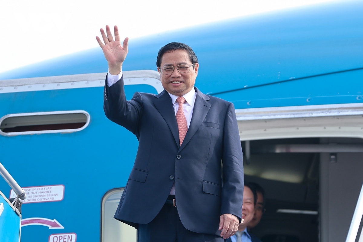 PM Chinh leaves for Japan to attend expanded G7 Summit